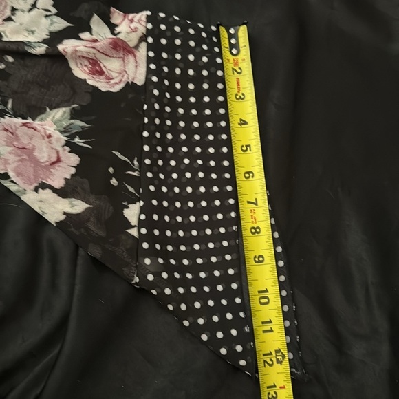 The Pyramid Collection Black Sheer‎ Open-front Floral Polka Dot Print Cardigan - Picture 9 of 9